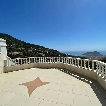 Elit 4 * 阿拉尼亚